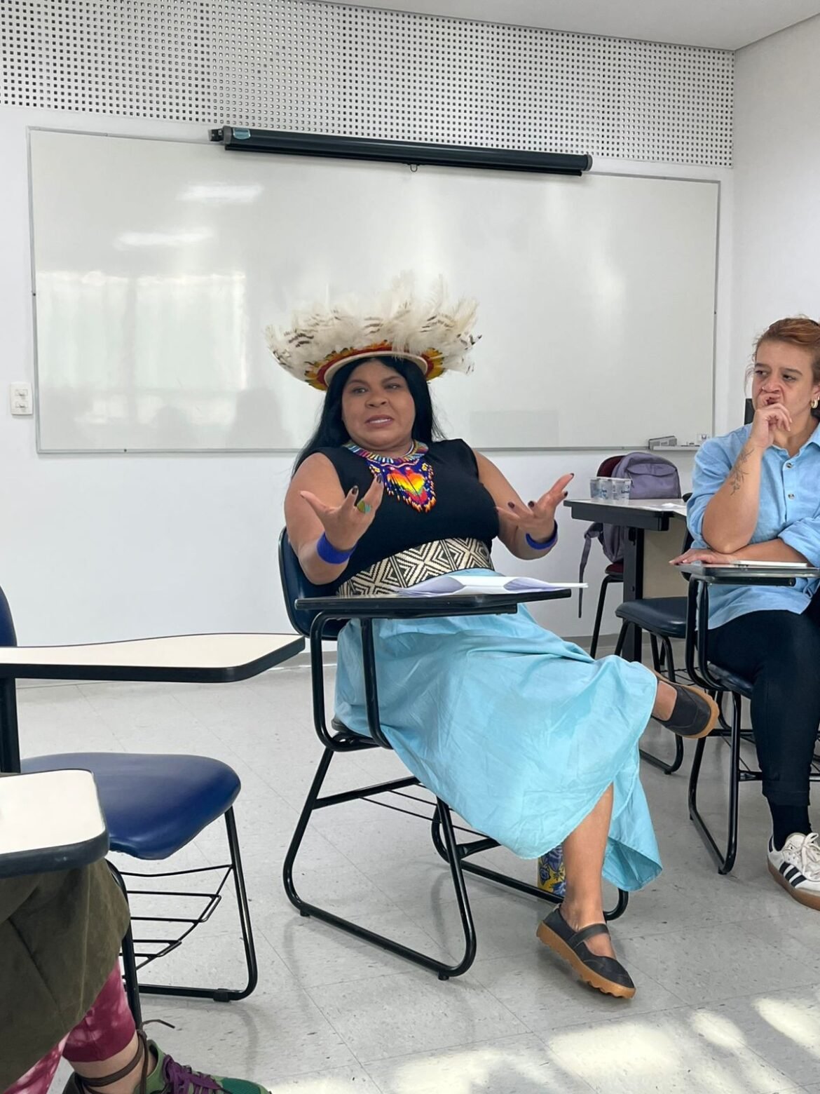 sonia-guajajara-deixara-ministerio-para-disputar-reeleicao-como-deputada-federal-por-sp