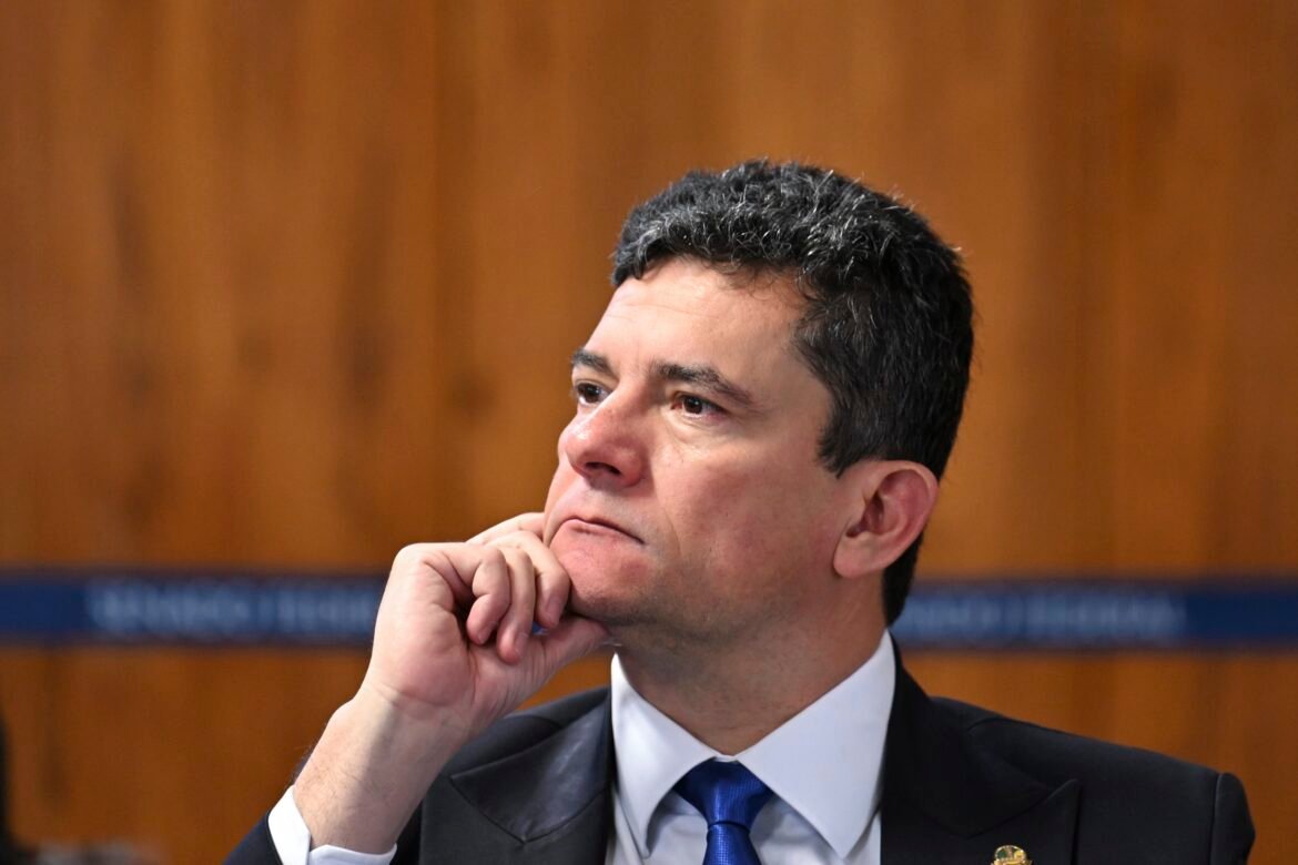 moro-firma-compromisso-com-pl-e-se-filiara-ao-partido-para-disputar-governo-do-parana
