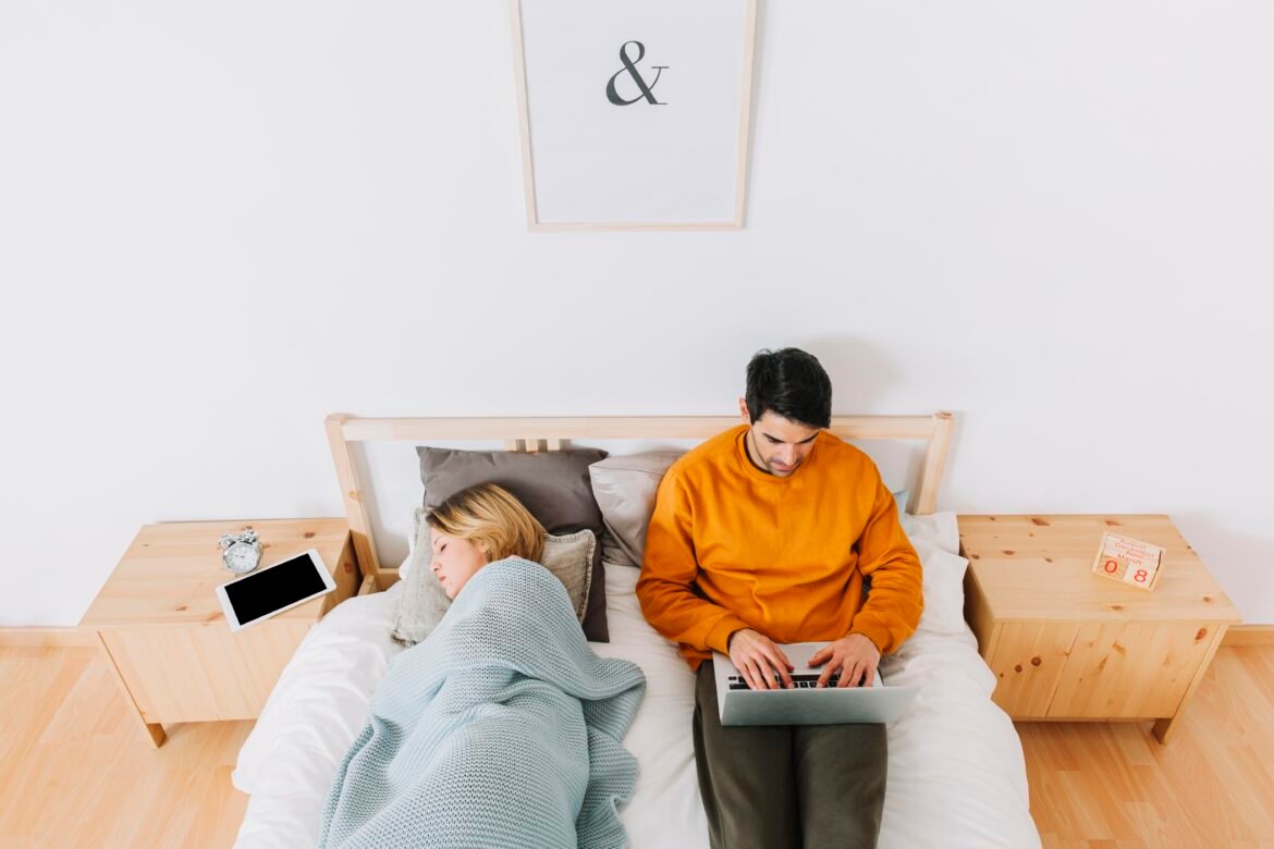 ‘divorcio-do-sono’:-dormir-em-camas-separadas-pode-melhorar-a-saude-e-o-relacionamento