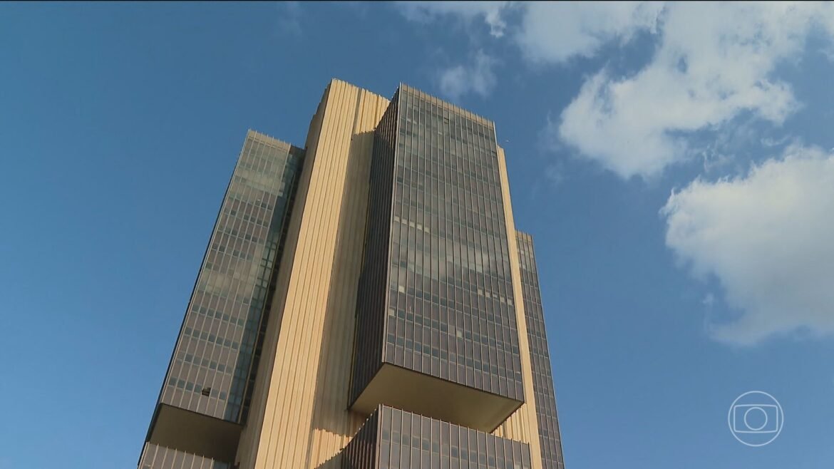 banco-central-diz-que-guerra-exige-politica-de-juros-restritiva-e-nao-da-mais-indicacoes-sobre-proximos-passos-|-g1