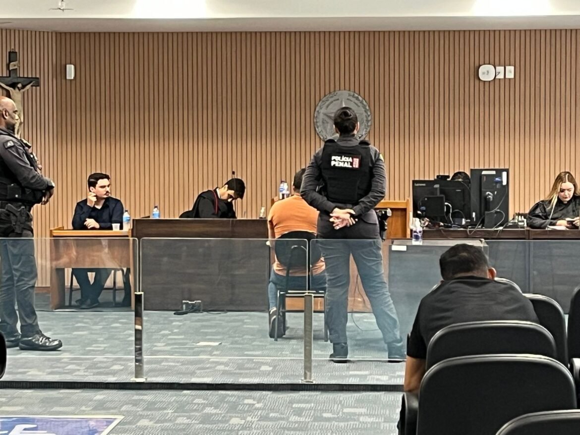 homem-e-condenado-a-mais-de-18-anos-de-prisao-por-matar-a-ex-companheira-e-simular-suicidio-em-montes-claros