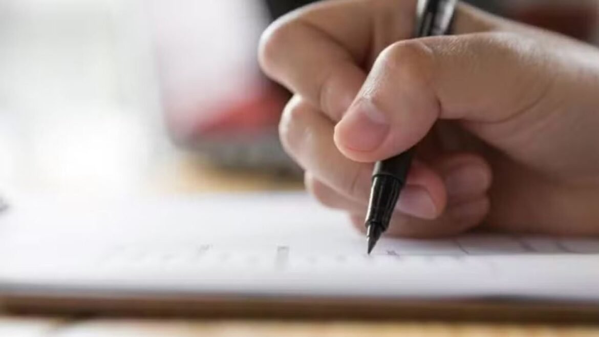 secretaria-de-estado-de-saude-esta-com-inscricoes-abertas-para-concurso-com-380-vagas;-veja-as-oportunidades-na-regiao