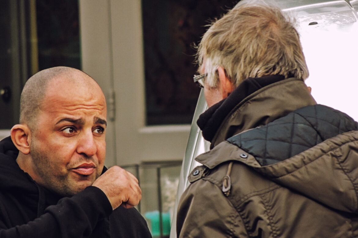 falar-com-estranhos-pode-ser-um-bom-conselho-para-quem-passou-dos-60