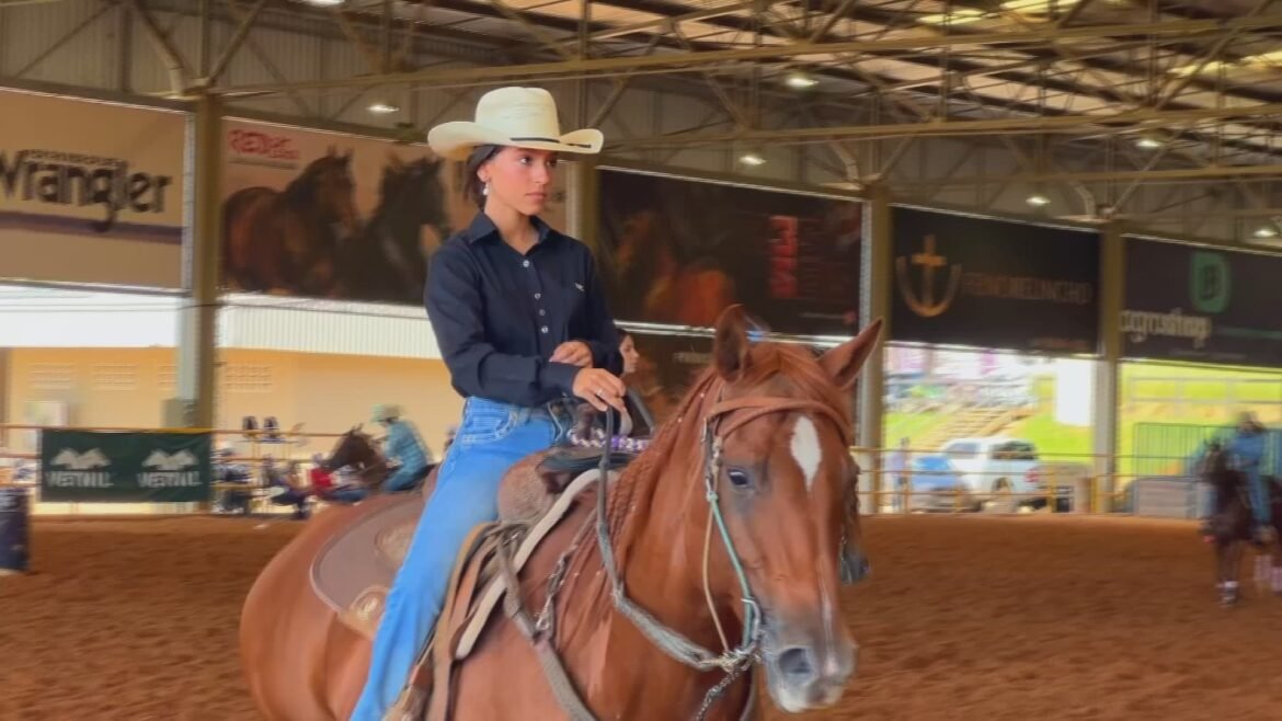 competicao-de-tres-tambores-reune-milhares-de-participantes-em-tiete-|-g1