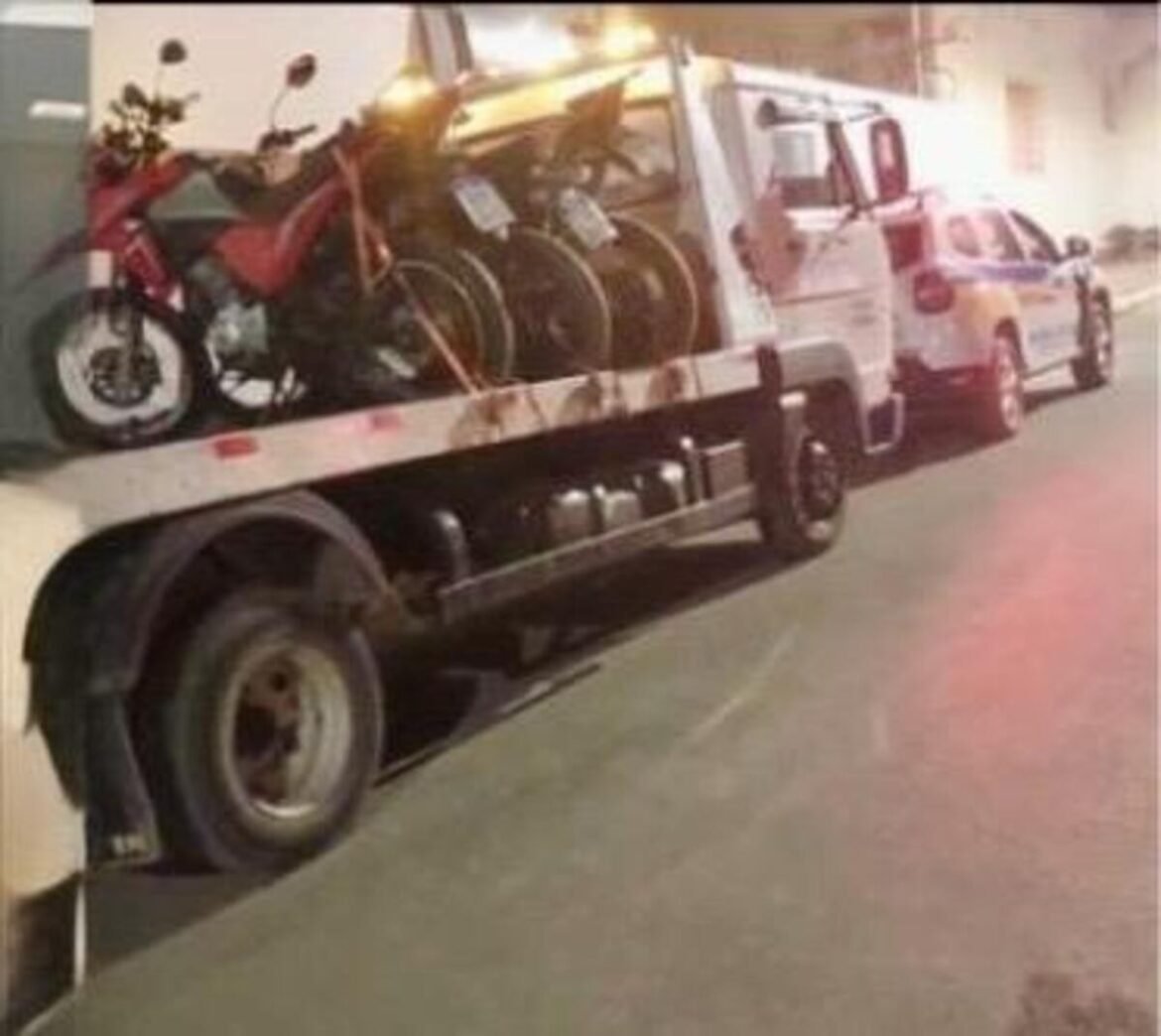 seis-sao-detidos-ao-serem-flagrados-dando-‘grau’-em-em-montes-claros;-pm-teve-que-disparar-balas-de-borracha