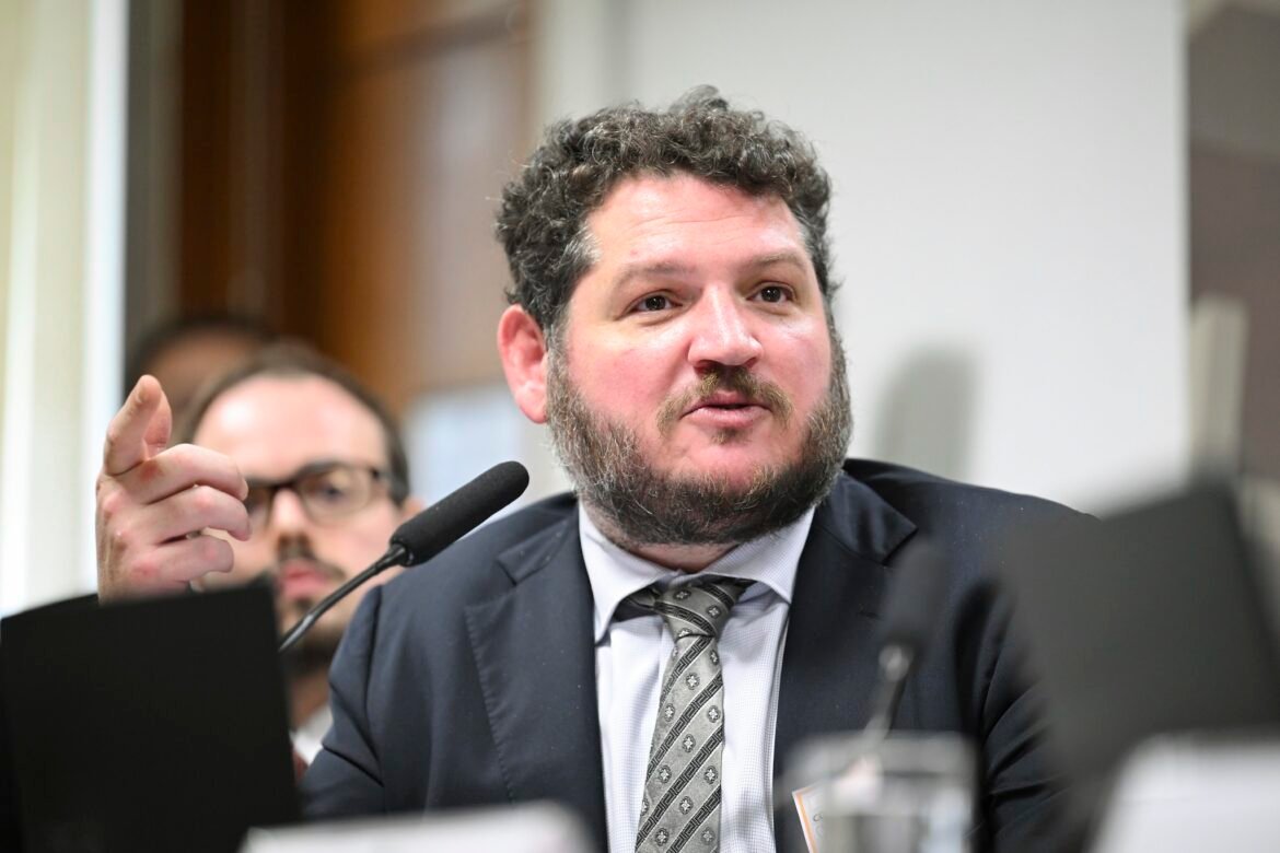 stf-recebe-inquerito-que-apura-suposta-perseguicao-de-tanure,-investigado-no-caso-master,-a-investidor