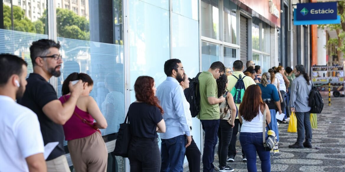 governo-federal-vai-chamar-mais-7-mil-servidores-em-2026,-diz-ministra