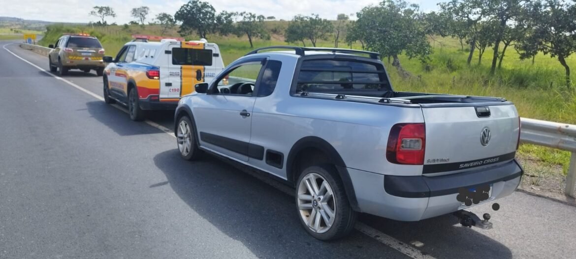 motorista-e-preso-na-br-135-com-carro-clonado-que-usava-placa-de-automovel-envolvido-em-crimes
