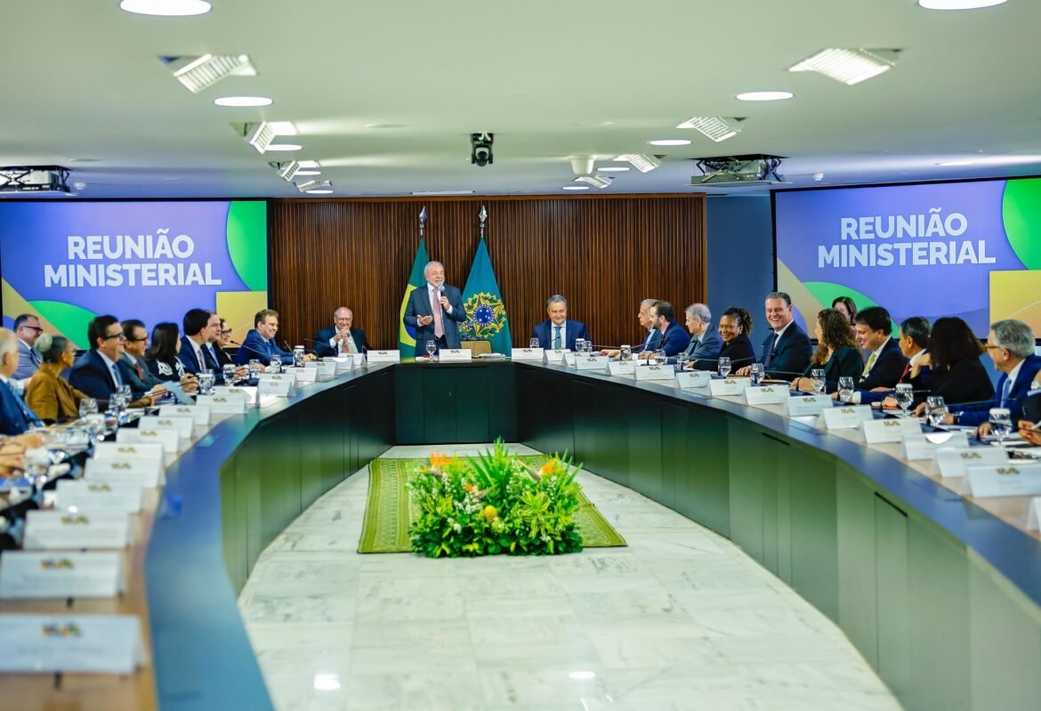 governo-divulga-trocas-em-14-ministerios;-veja-quem-entra-e-quem-sai