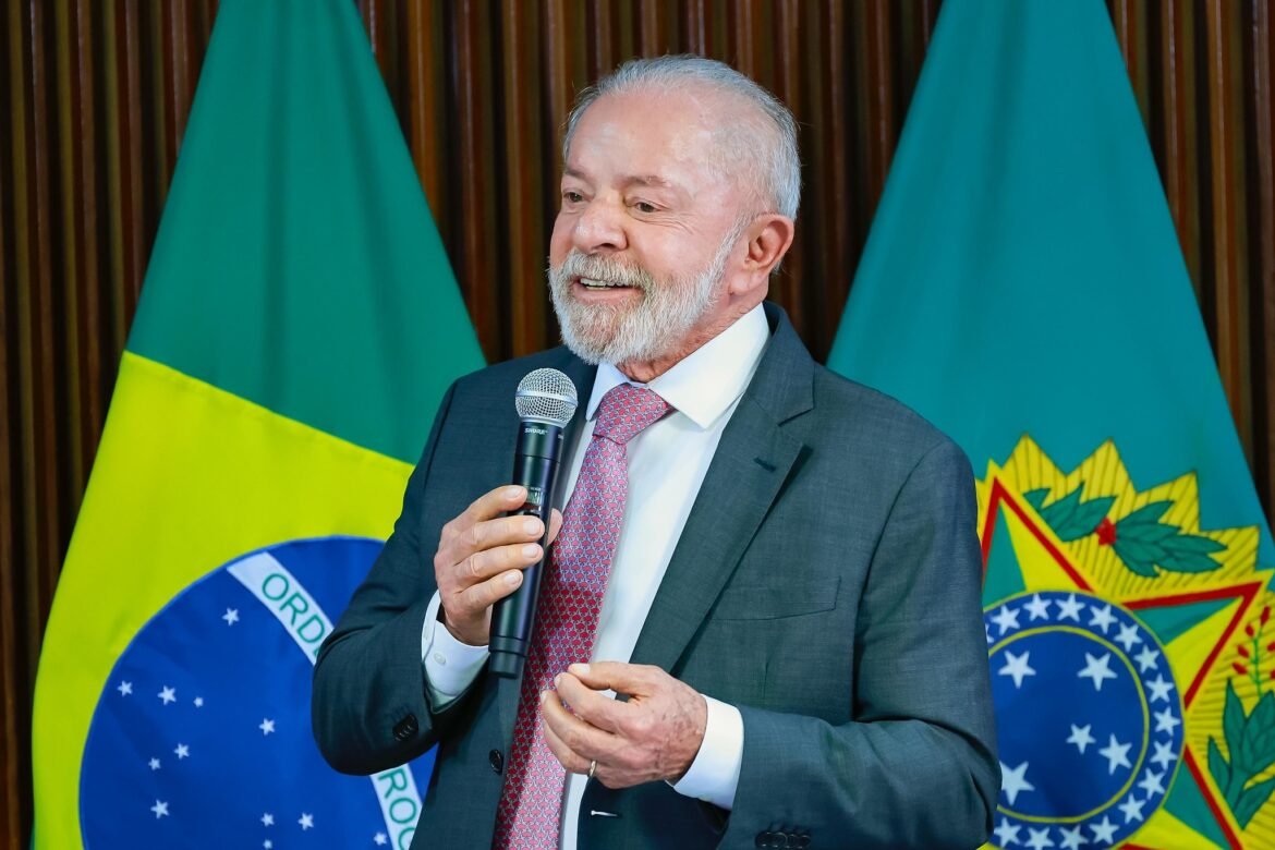 em-reuniao-ministerial,-lula-diz-que-‘politica-piorou-muito’,-virou-negocio-e-cargos-tem-‘preco-alto’