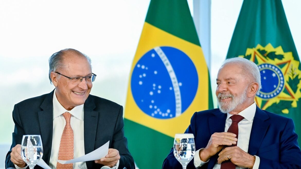 ao-menos-17-ministros-deixaram-governo-para-concorrer-as-eleicoes;-veja-quem-entra-e-quem-sai