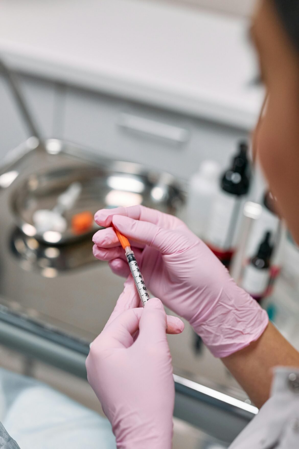 em-seis-meses,-brasil-importou-insumos-suficientes-para-produzir-25-milhoes-de-doses-de-tirzepatida-manipulada;-anvisa-quer-endurecer-regras