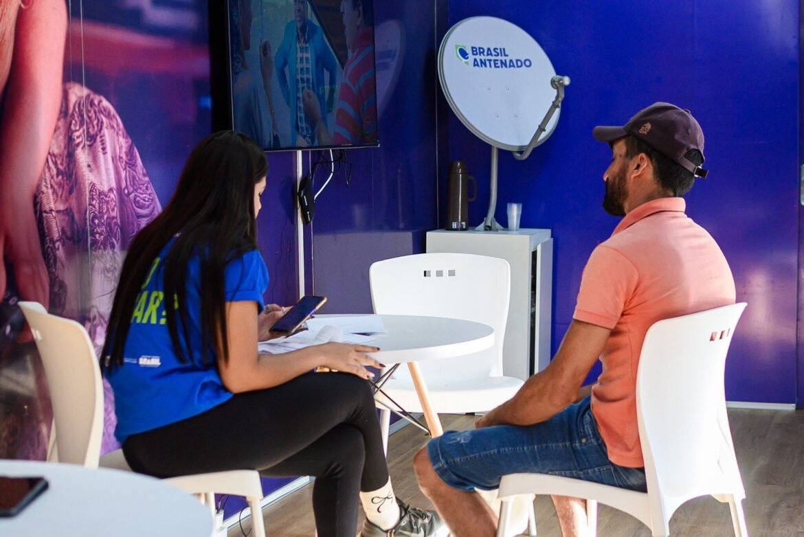 familias-do-norte-de-mg-e-vale-do-jequitinhonha-podem-receber-nova-parabolica-digital-gratuitamente;-veja-como