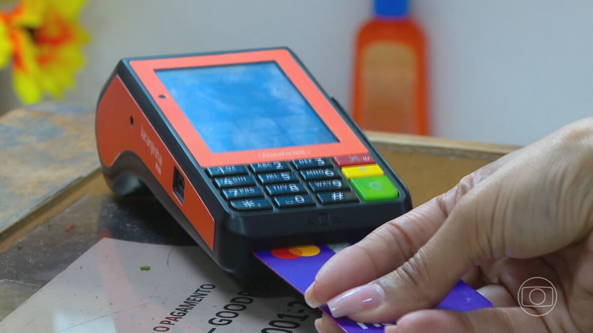 vilao-do-endividamento,-cartao-de-credito-rotativo-cresce;-emprestimos-beiraram-r$-400-bilhoes-em-2025-|-g1