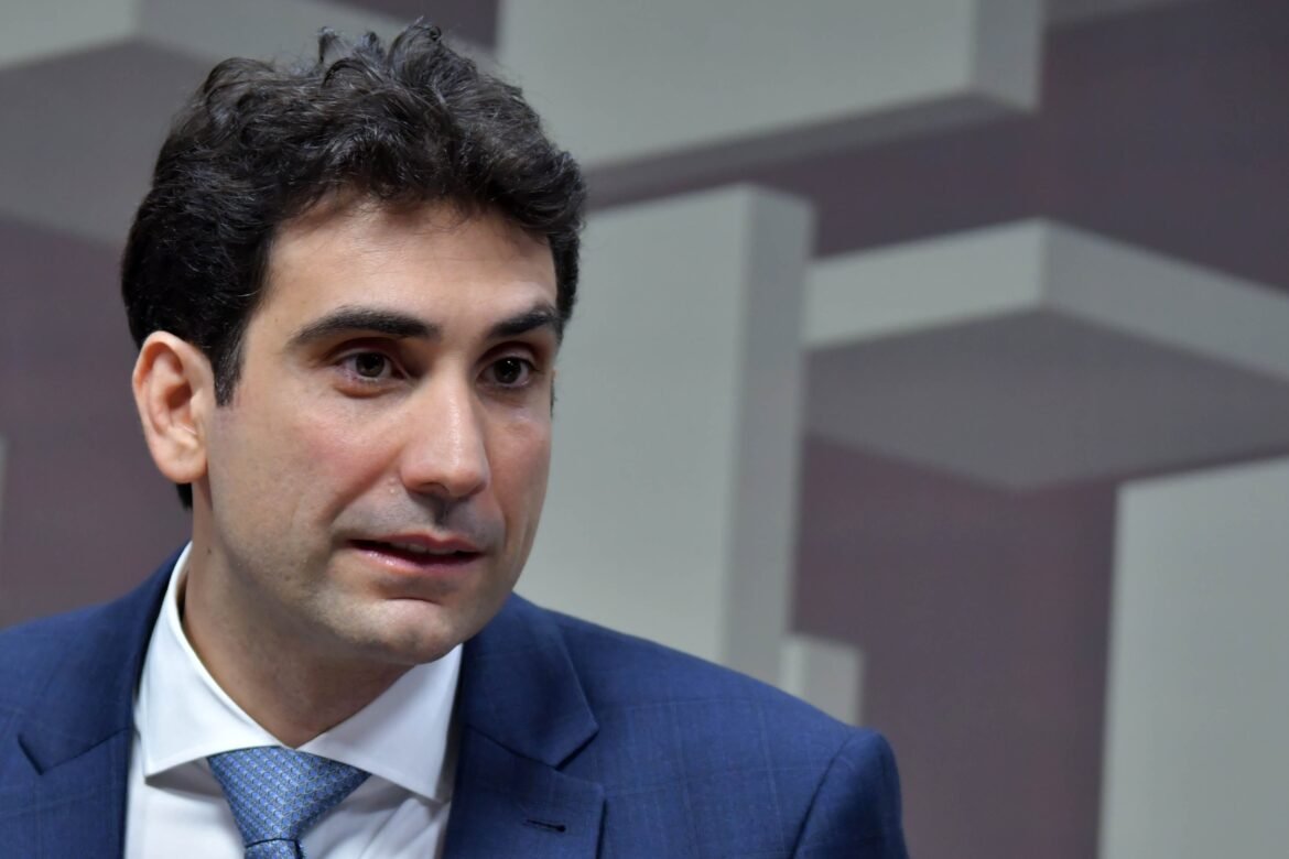 galipolo-diz-que-bc-nao-negocia-autonomia-de-mandato-e-chama-focus-de