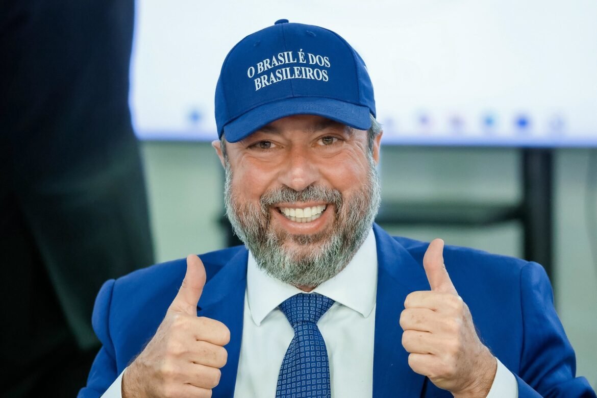 elogios-de-ministro-a-governador-de-minas-gerais-sao-nova-‘dor-de-cabeca’-de-lula-no-estado