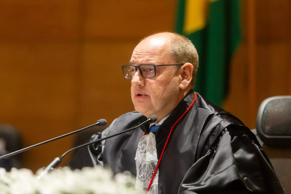 ricardo-couto-deve-anunciar-pente-fino-em-contratos-e-servidores-no-rio-de-janeiro