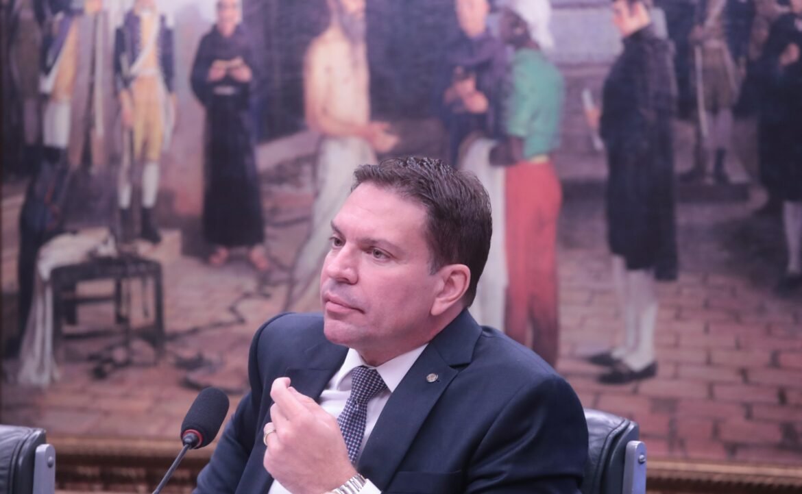 nome-de-ramagem-aparece-em-site-do-ice:-‘sob-custodia’