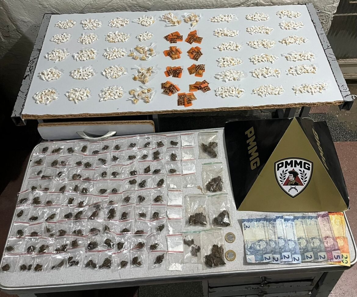 caes-farejadores-encontram-drogas-enterradas-em-terreno-e-homens-sao-presos-em-montes-claros