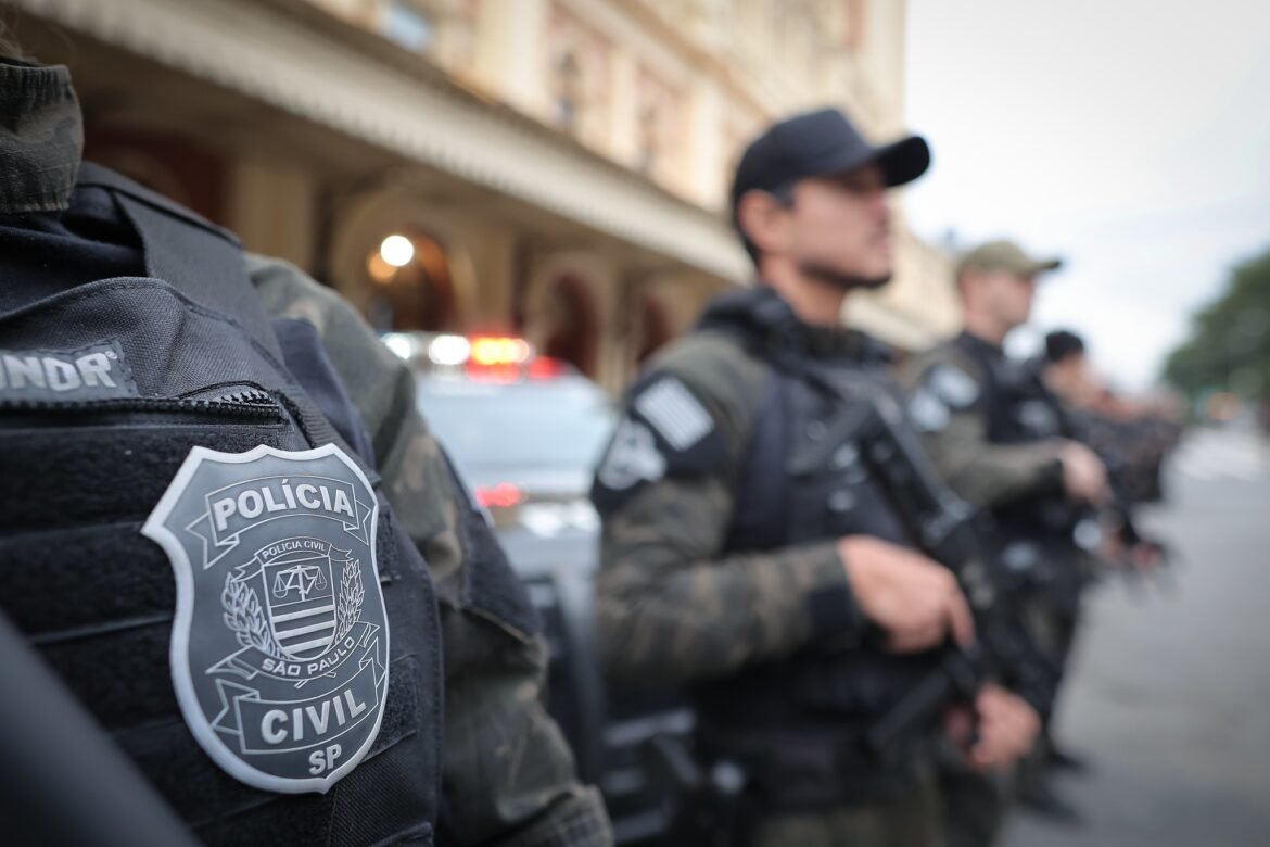 policiais-civis-de-17-estados-fazem-operacao-contra-discurso-de-odio-e-crimes-sexuais-na-internet