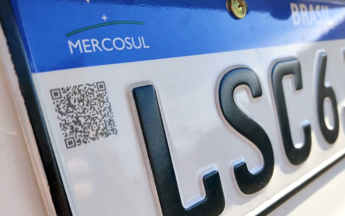 placas-novas?-associacao-que-representa-os-detrans-diz-que-mudancas-podem-impor-custos-ao-cidadao 