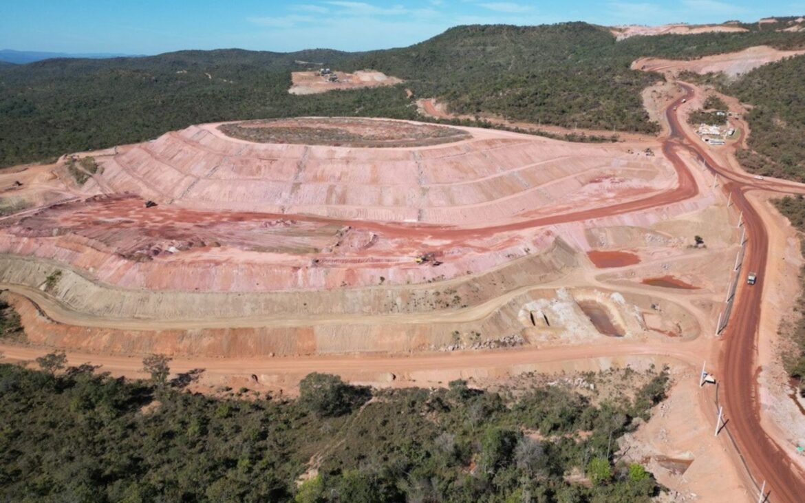 empresa-dos-eua-anuncia-compra-de-mineradora-brasileira-de-terras-raras-|-g1