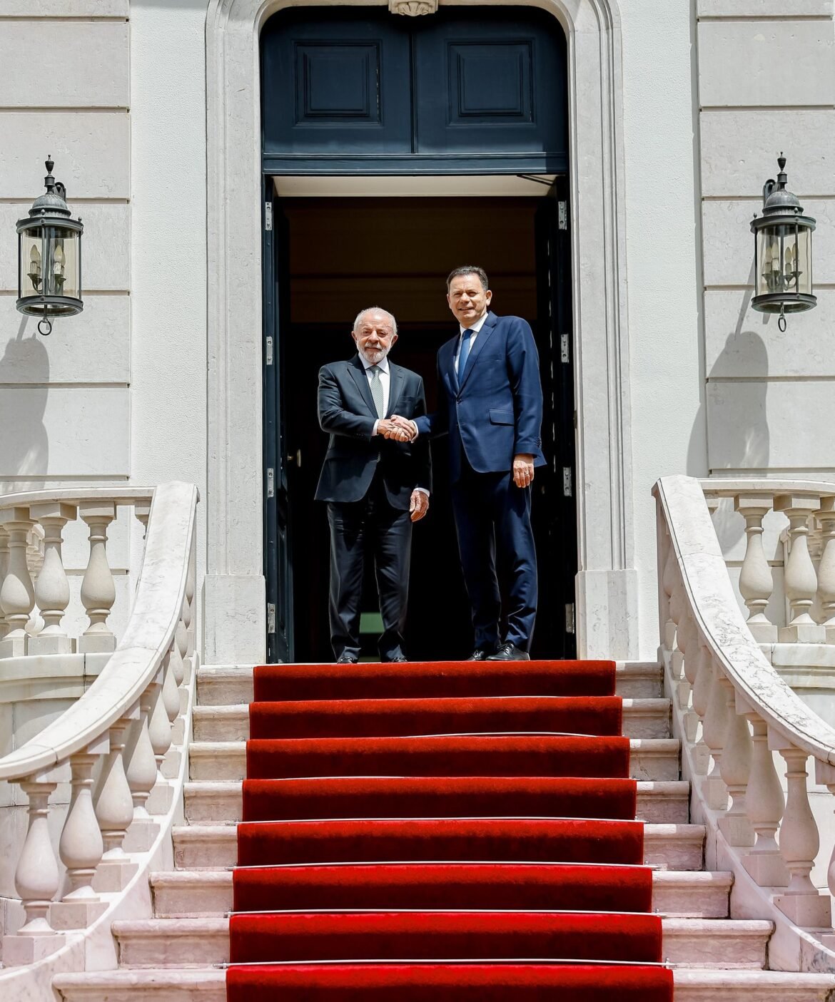 lula-afirma-que-brasil-e-portugal-vivem-melhor-momento-da-relacao-e-exalta-brasileiros-no-pais:-‘povo-trabalhador’
