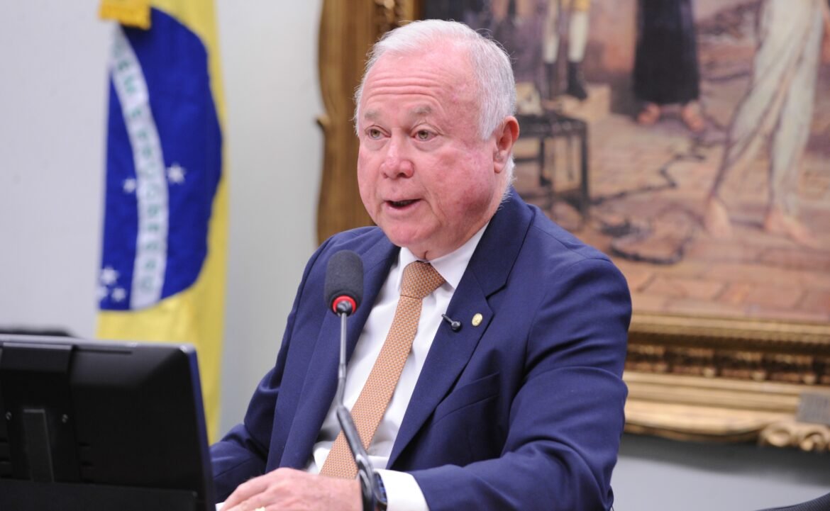 escala-6×1:-ccj-da-camara-vota-nesta-quarta-relatorio-que-da-aval-a-tramitacao-de-pecs-|-g1