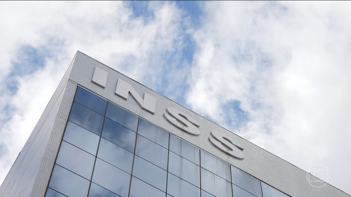fraude-no-inss:-um-ano-apos-operacao-revelar-desvios,-ressarcimento-a-segurados-chega-a-quase-r$-3-bilhoes-|-g1