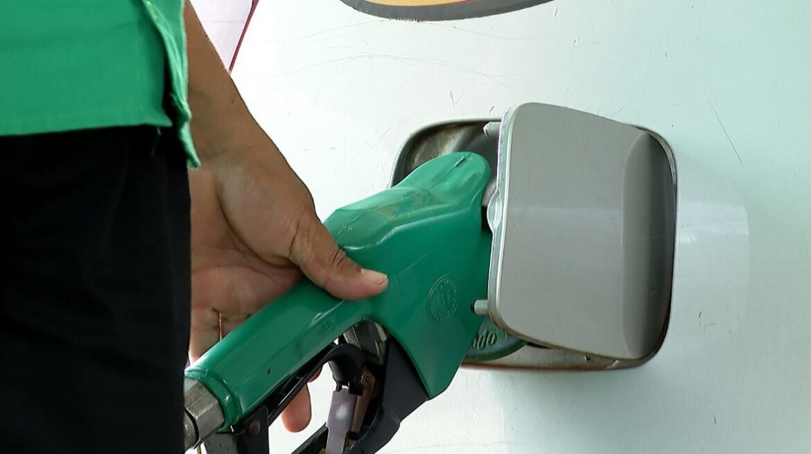 ministro-de-minas-e-energia-diz-que-aumento-do-teor-de-etanol-na-gasolina-sera-discutido-em-maio-|-g1