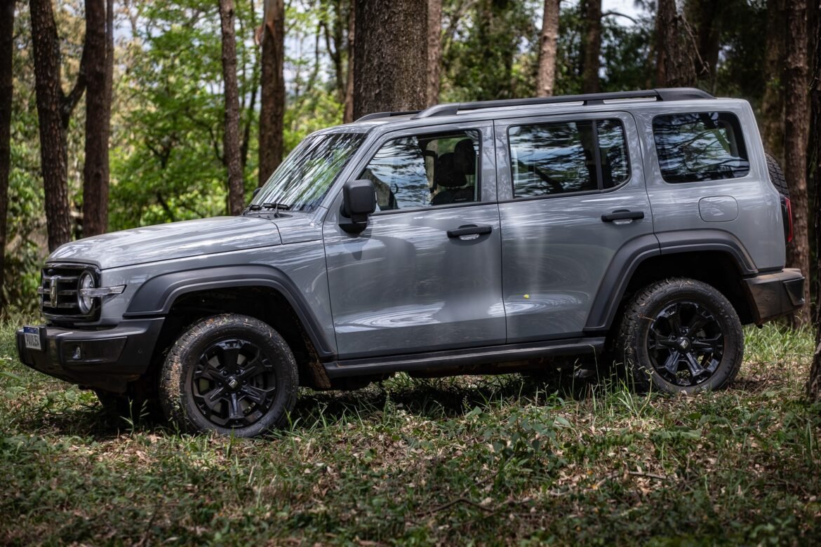 salao-de-pequim:-gwm-tank-300-ganha-motor-hibrido-plug-in-flex-no-brasil,-por-r$-342.000-|-g1