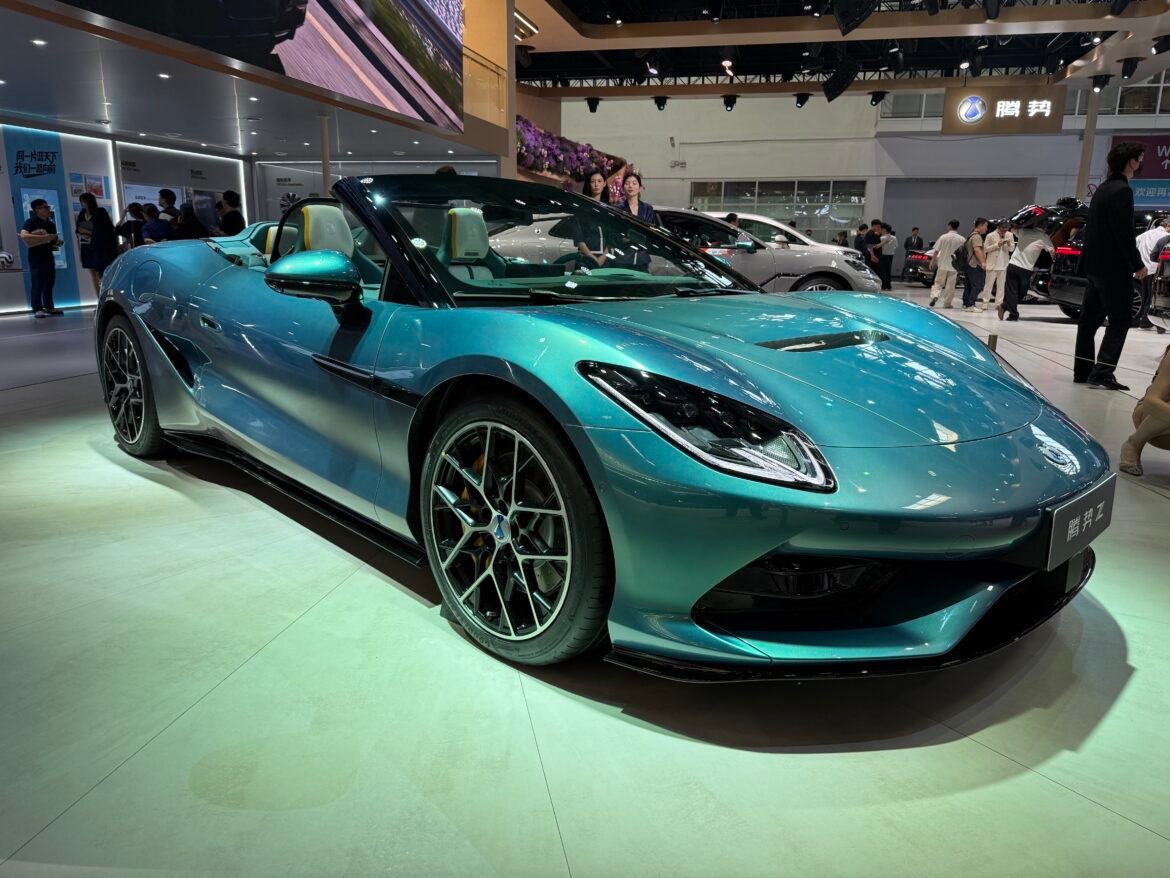 salao-de-pequim:-denza-mostra-supercarro-mais-veloz-que-ferrari-|-g1