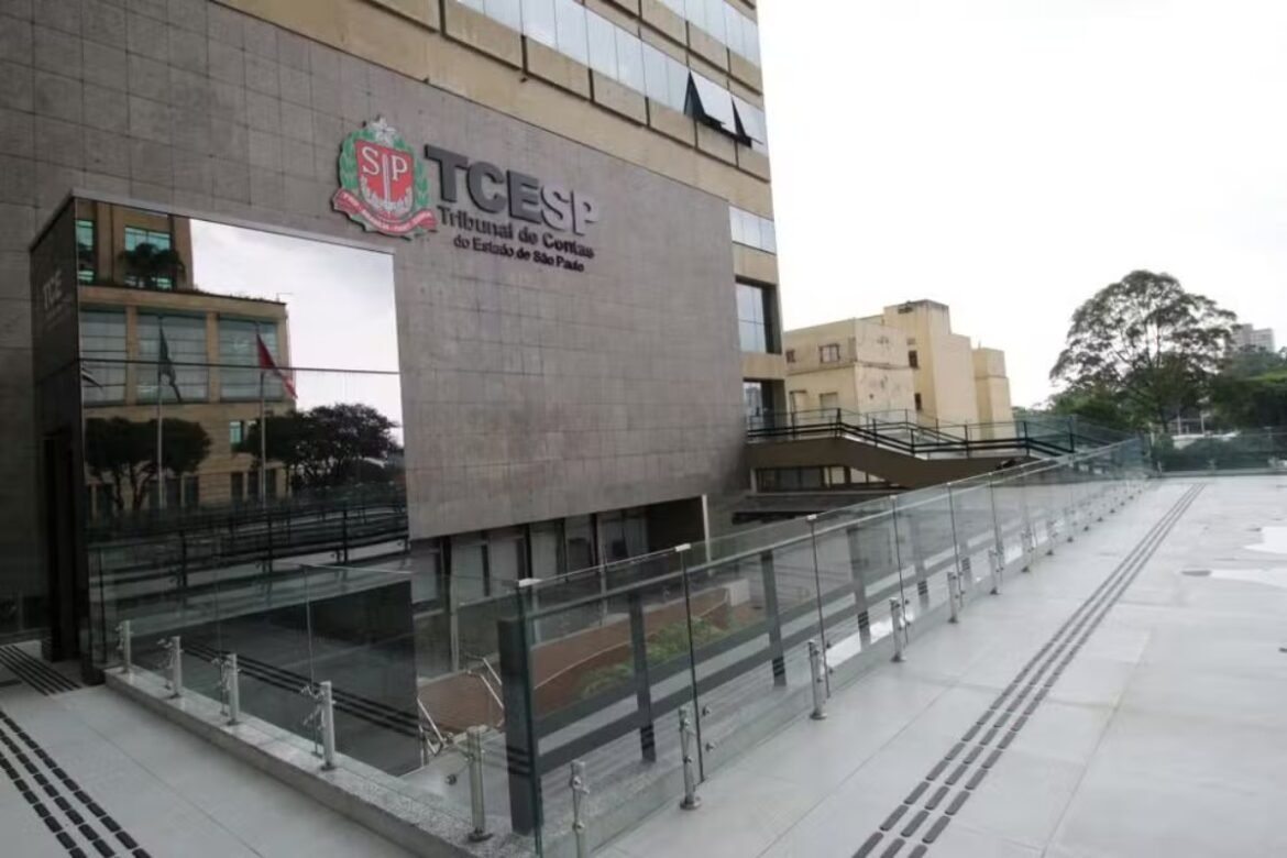 carro-pago-com-cheque,-autocontratacao-e-coletes-superfaturados:-tce-aponta-falhas-em-emendas-pix-de-sp