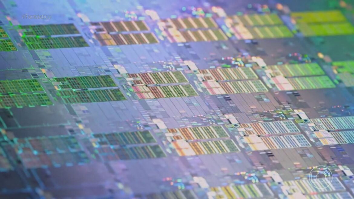 eua-ordenam-suspensao-de-envios-a-fabricante-de-chips-da-china-|-g1