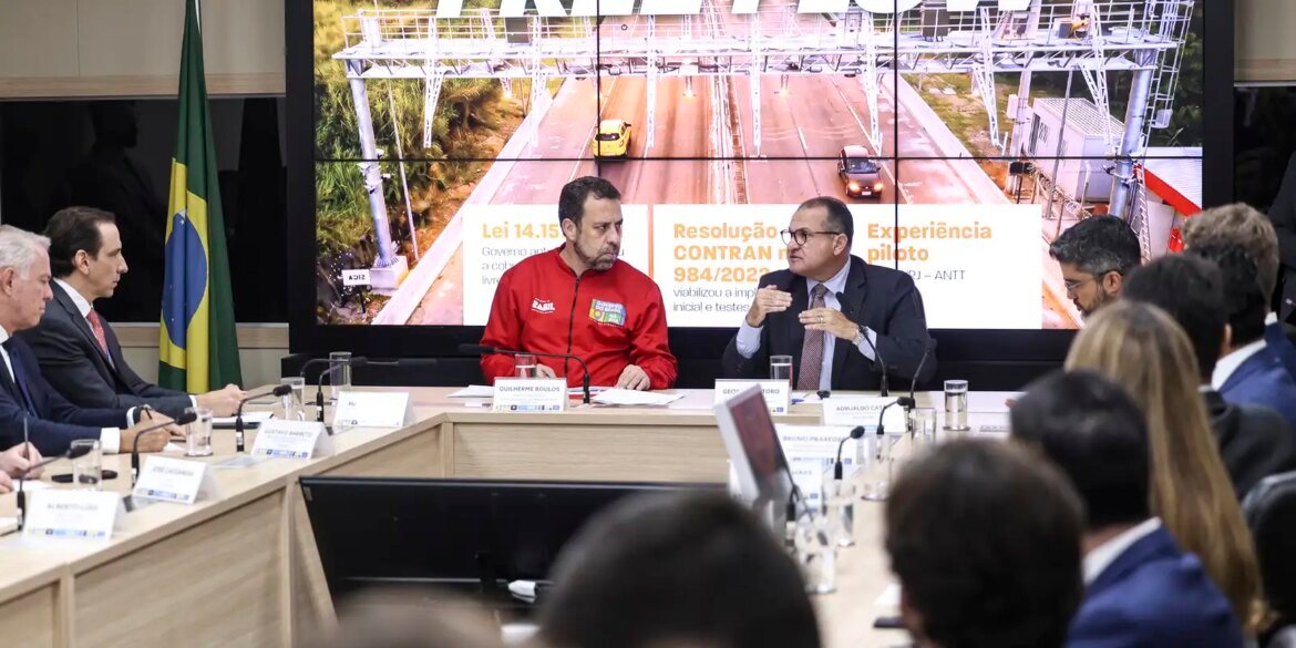 governo-suspende-3,4-milhoes-de-multas-por-nao-pagar-pedagio