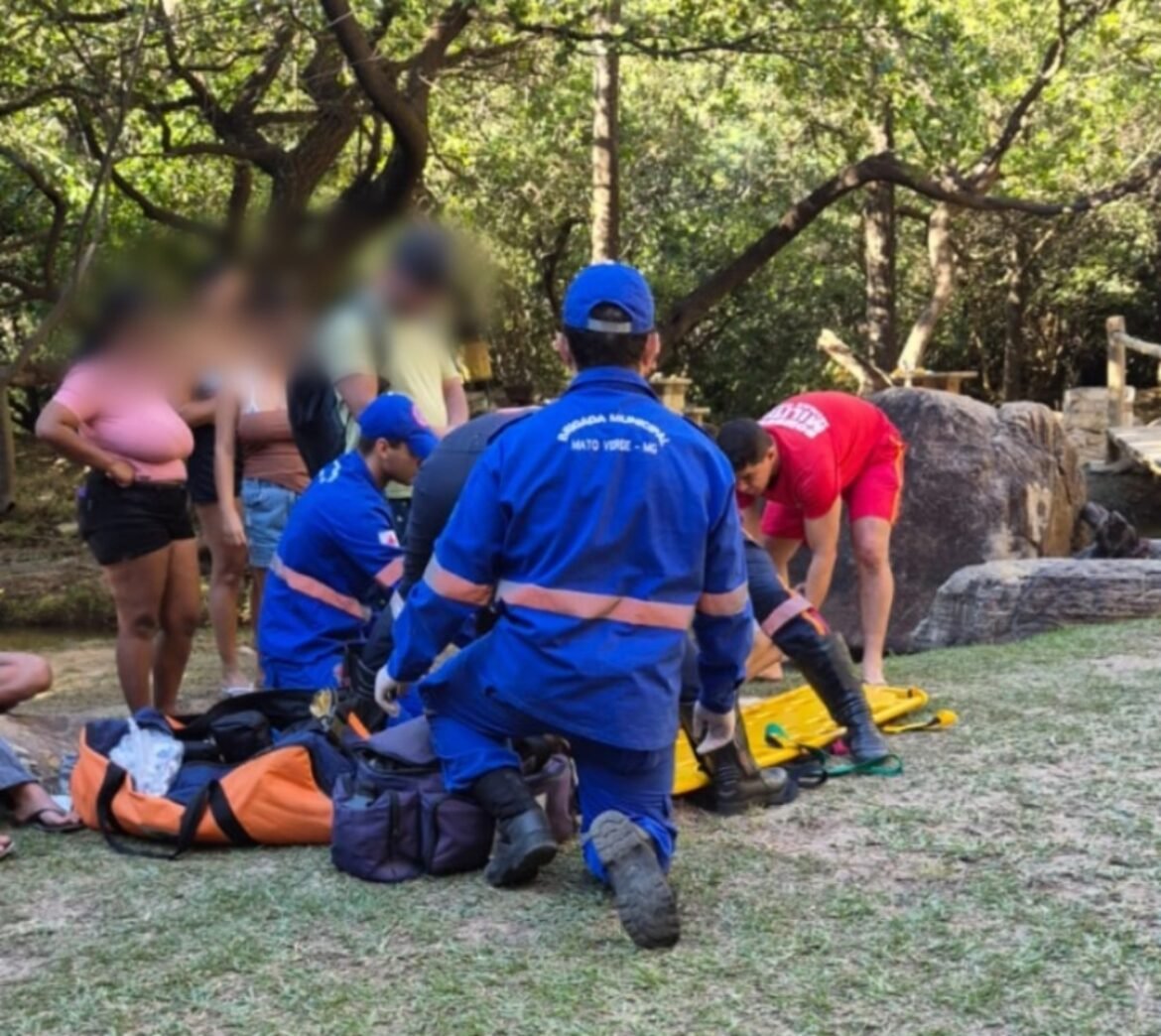 adolescente-que-participava-de-excursao-escolar-morre-afogado-em-cachoeira-de-mato-verde