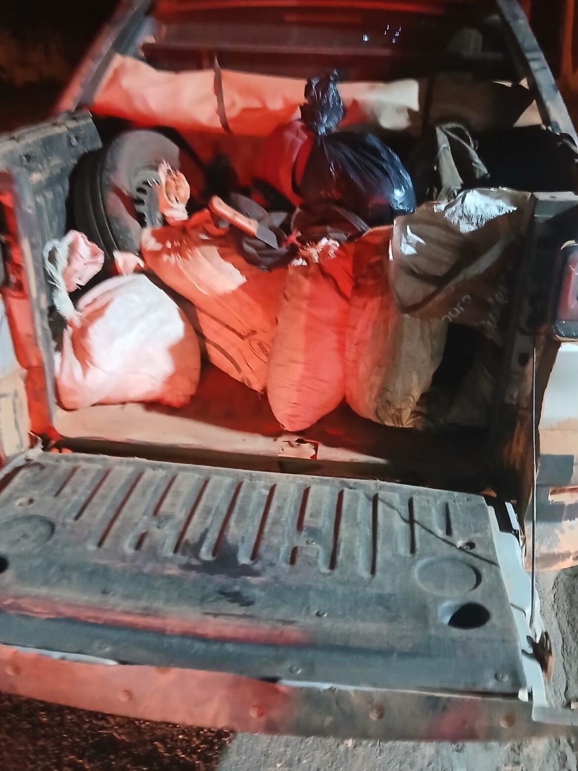 quatro-homens-sao-presos-com-130-quilos-de-cristais-dentro-de-carro-em-augusto-de-lima