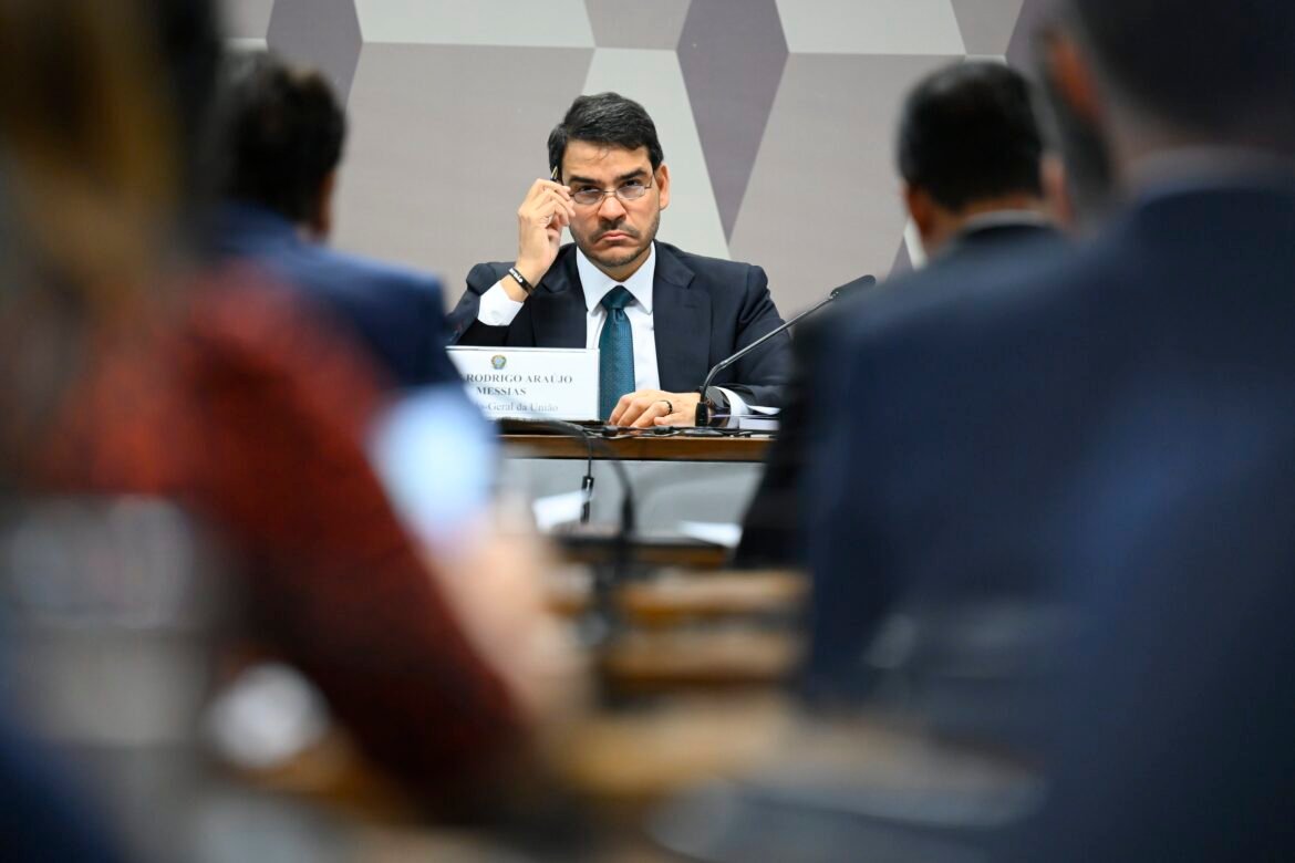 o-que-acontece-apos-a-rejeicao-de-jorge-messias-no-senado?