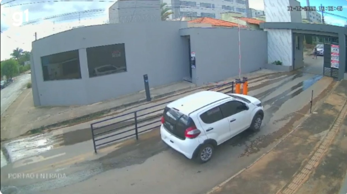 criminosos-rendem-crianca-dentro-de-casa-em-condominio-e-roubam-cofre-com-r$-72-mil-em-mg