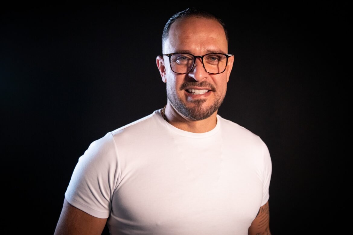 o-que-e-laringite-bacteriana-grave,-diagnostico-que-levou-diogo-nogueira-a-cancelar-shows