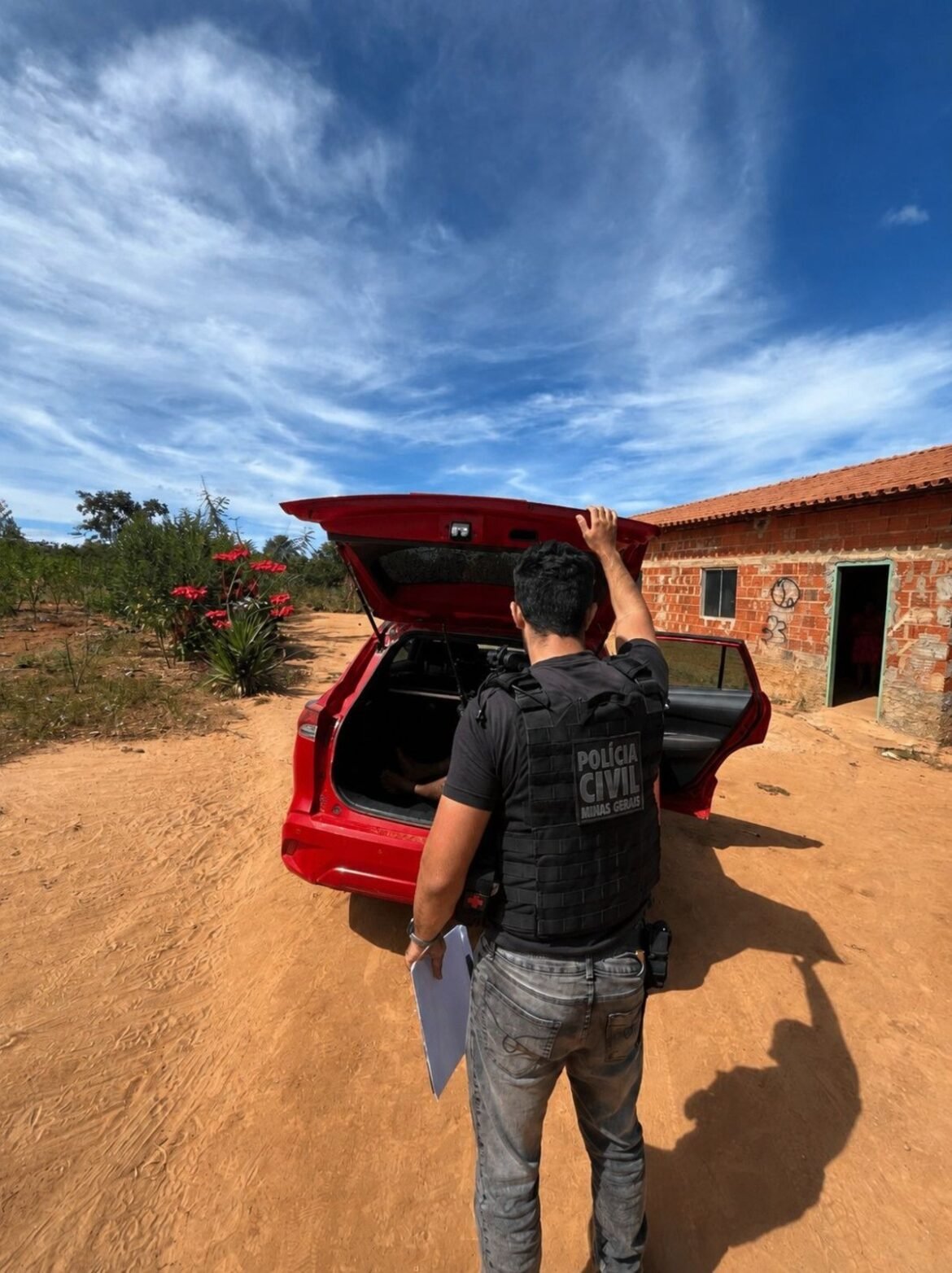 policia-civil-prende-suspeito-de-efetuar-disparos-durante-cavalgada-e-deixar-tres-feridos-na-zona-rural-de-taiobeiras