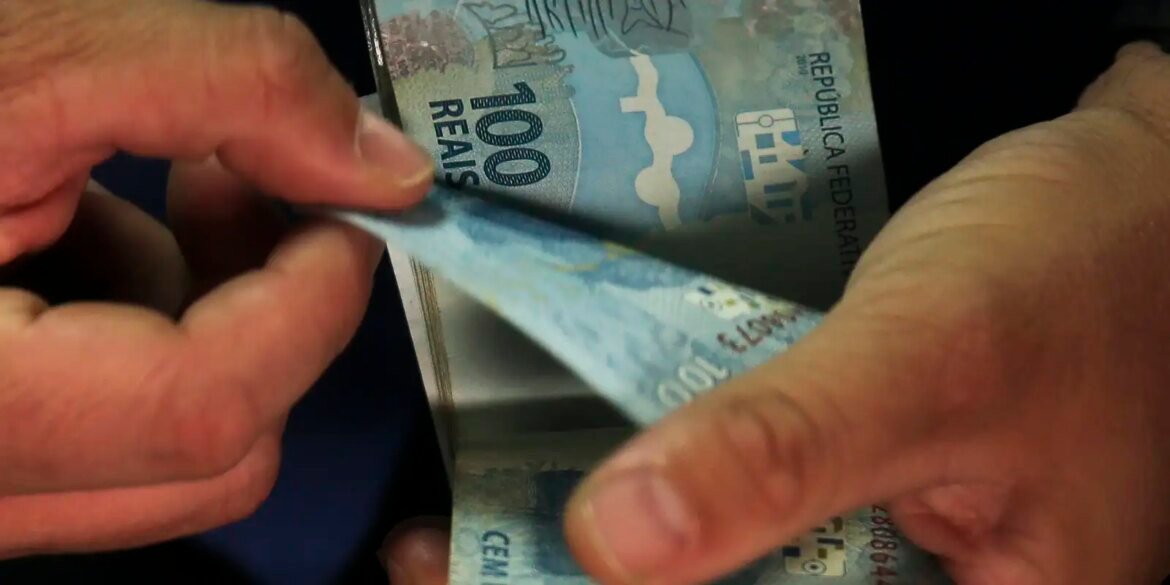 abono-salarial:-pagamento-para-nascidos-em-maio-e-junho-comeca-hoje