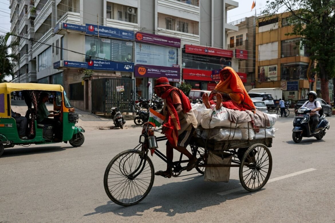 india-manda-populacao-trabalhar-de-casa-e-reduzir-consumo-de-combustivel-devido-a-alta-do-petroleo-|-g1