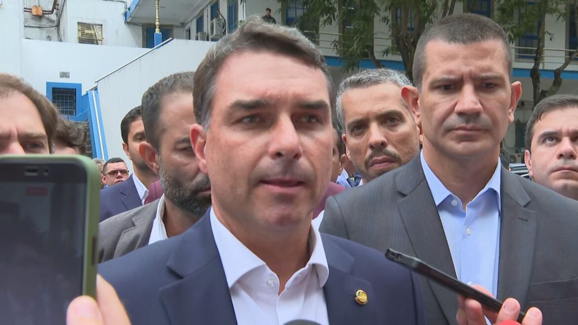 flavio-bolsonaro-diz-que-zema-‘se-precipitou’-ao-critica-lo-por-audio-a-vorcaro