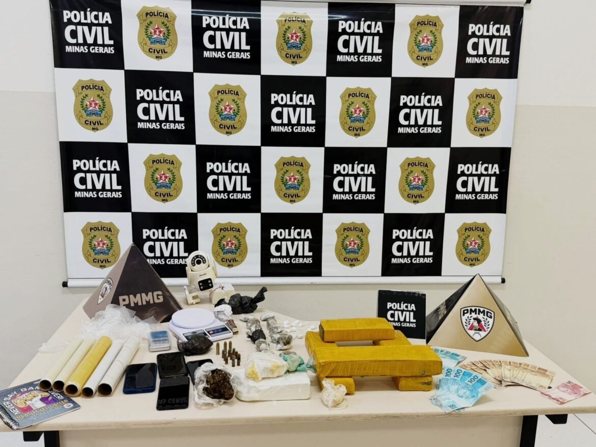 dois-homens-sao-presos-com-drogas-e-municoes-em-operacao-das-policias-civil-e-militar-em-aracuai
