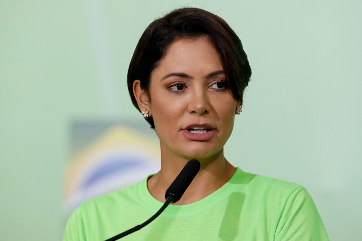 datafolha-divulga-a-partir-de-sexta-(22)-pesquisa-presidencial-e-inclui-cenario-com-michelle-bolsonaro