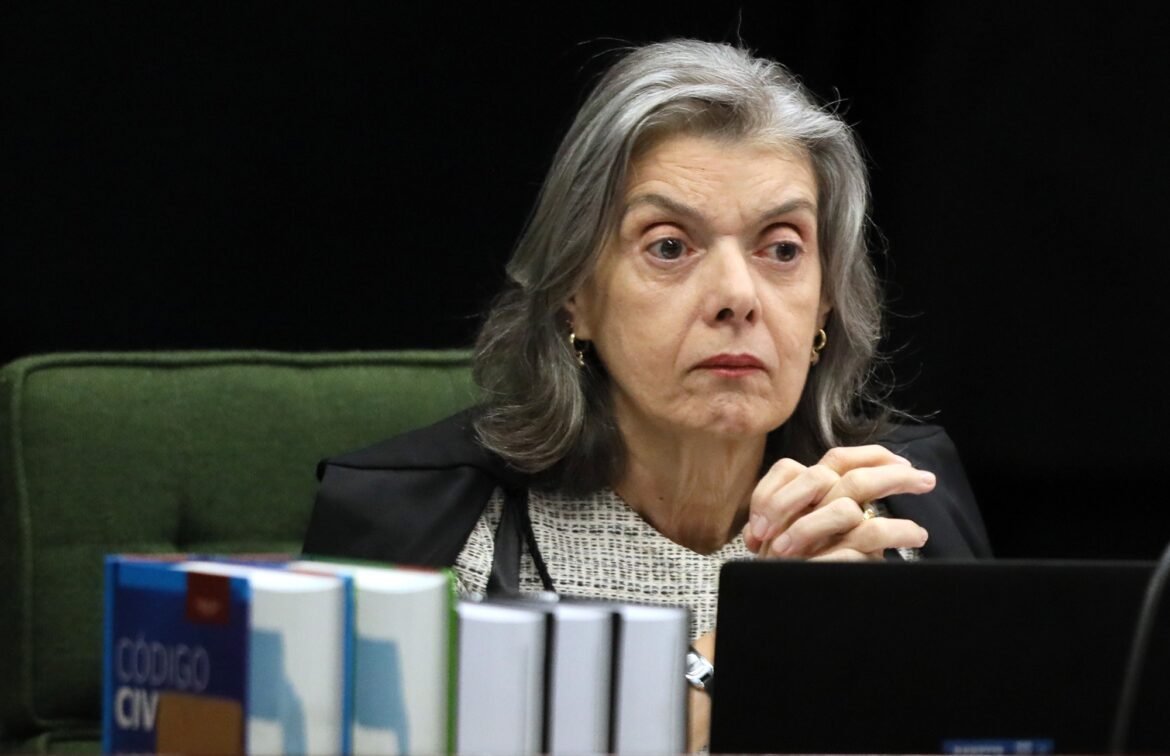 datafolha:-para-51%-dos-brasileiros-e-muito-importante-uma-mulher-no-stf,-pessoa-negra-e-religioso-somam-46%-cada