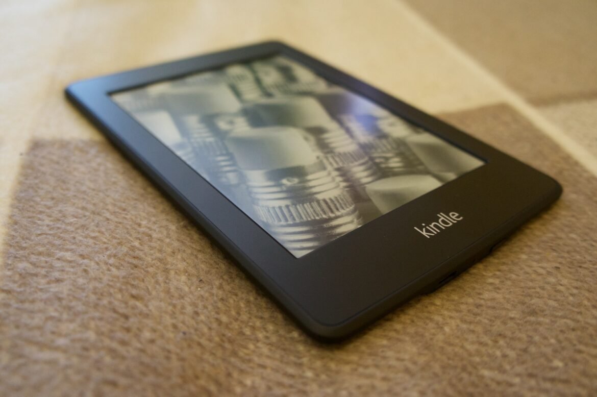 amazon-encerra-suporte-a-kindles-antigos-e-revolta-usuarios-fieis-|-g1