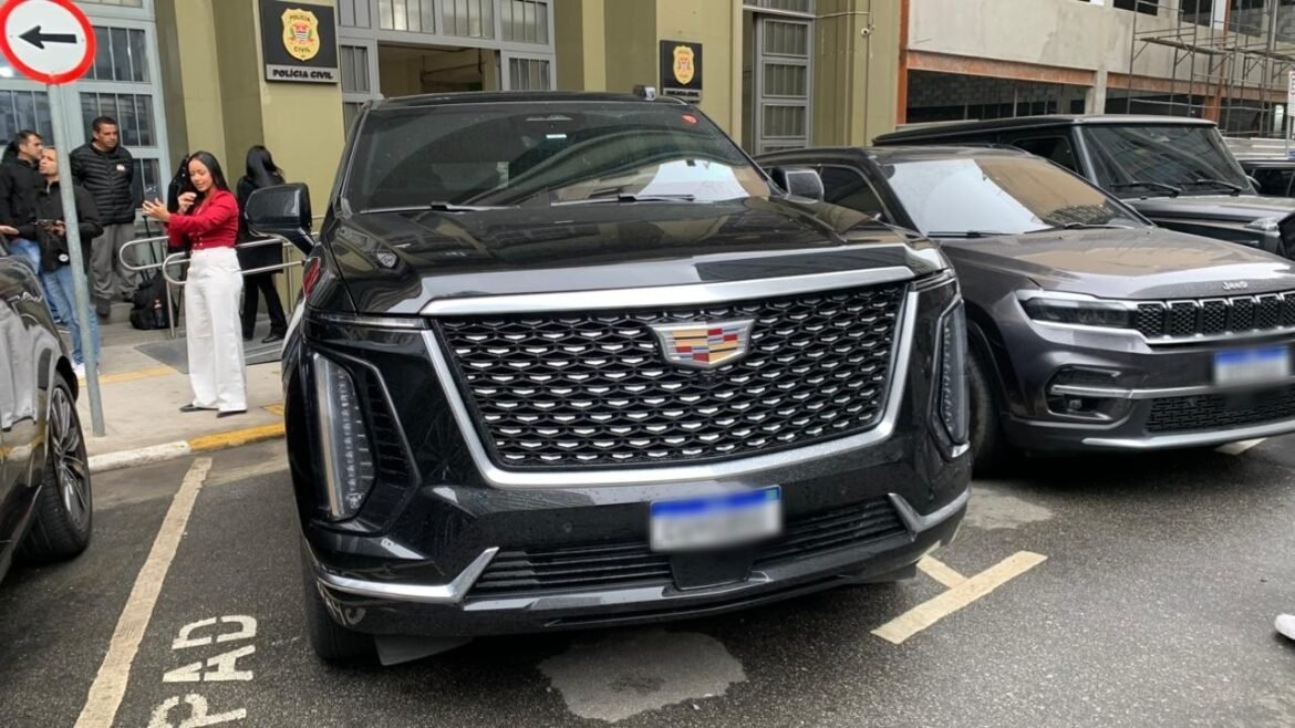 como-deolane-tem-cadillac-escalade?-suv-nao-e-vendido-no-brasil-|-g1