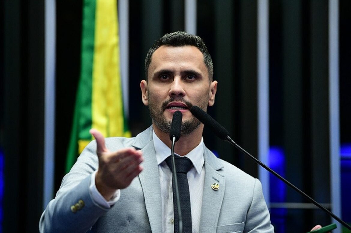 republicanos-em-mg-cogita-cleitinho-para-disputa-presidencial-apos-desgaste-de-flavio-bolsonaro